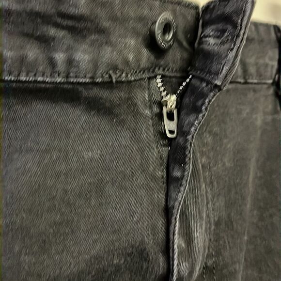 Kenneth Cole NY 5-Pocket Regular Fit “Today is Your Day” Black Jeans- 42” by 30” - Picture 9 of 16